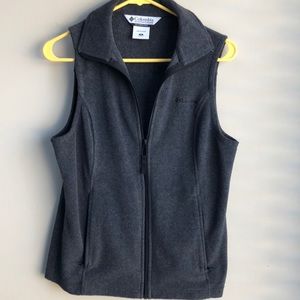 Columbia fleece vest- small